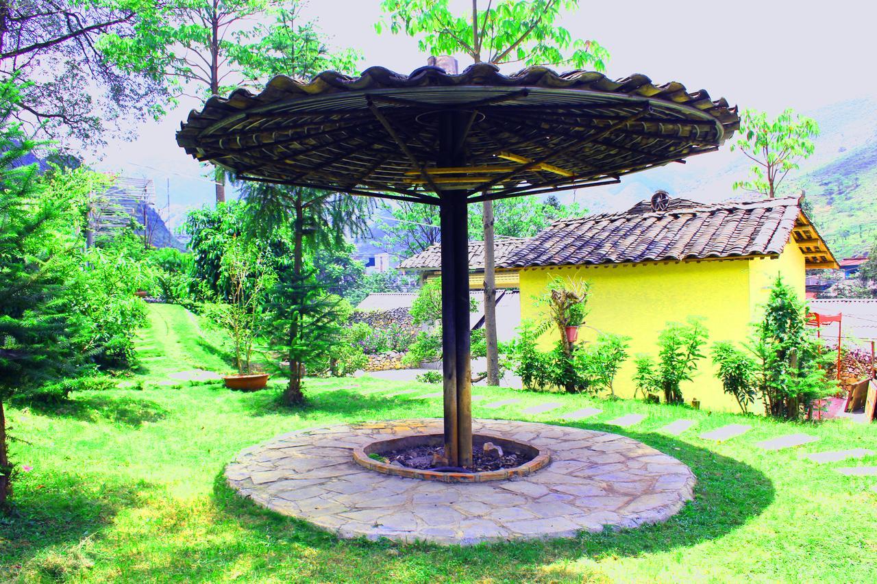 Ong Vang Meo Vac Hotel Bagian luar foto